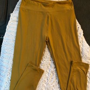 Lularoe mustard yellow OS leggings!